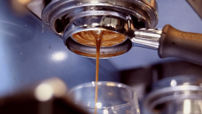 Pha cà phê espresso: điều gì diễn ra trong quá trình chiết xuất?